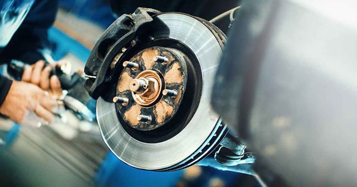 یکی از تفاوت لنت اصل و تقلبی، مقاومت در برابر دماهای بالا است.