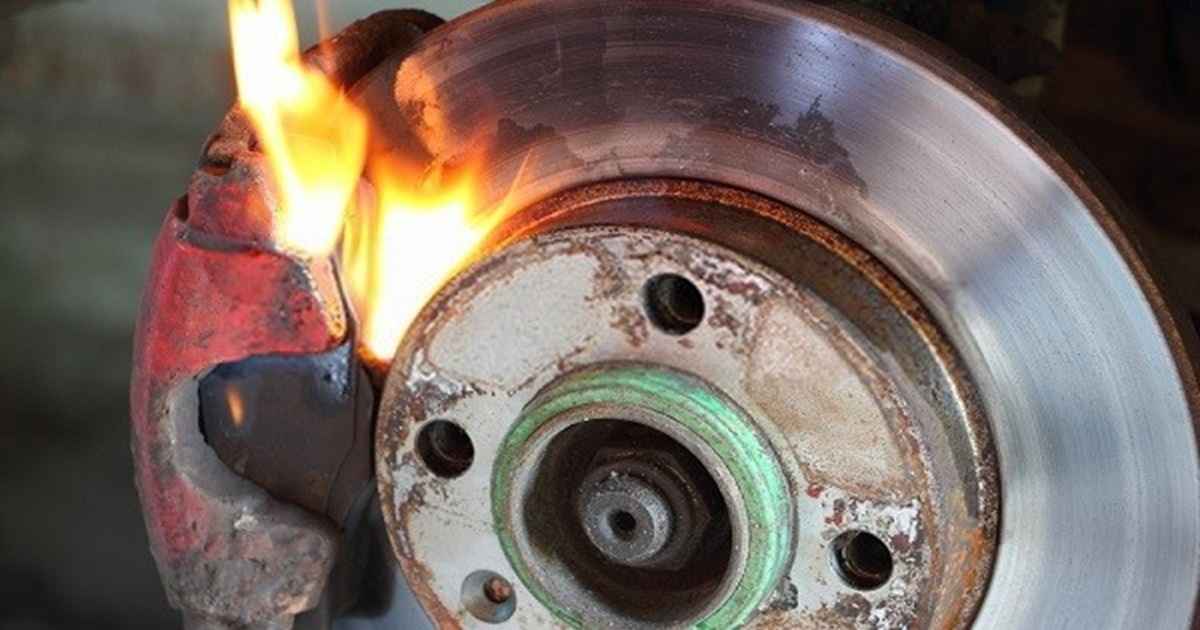 علت داغ شدن لنت ترمز 