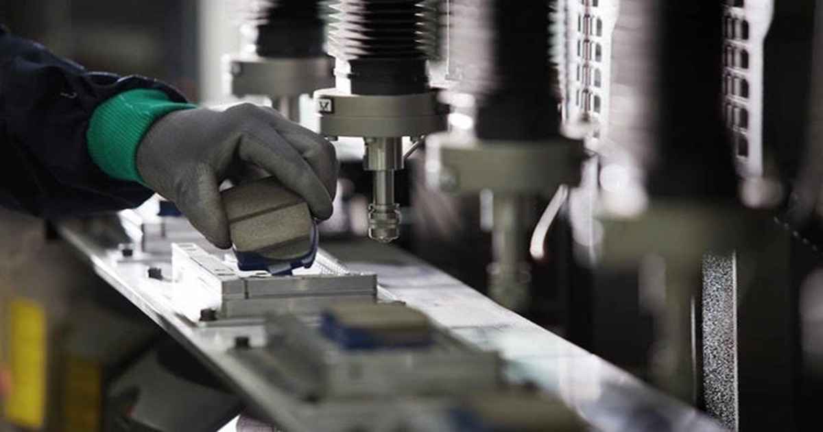 یکی از حیاتیترین فرآیند تولید لنت ترمز، مرحله کنترل کیفیت است.