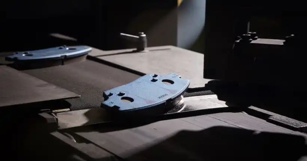 مرحله بعدی از فرآیند تولید لنت ترمز، پخت حرارتی است.